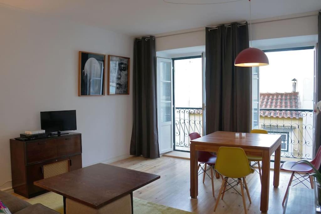 Two Bedroom Apt In Historic Location! Close To The River Lissabon Exterior foto